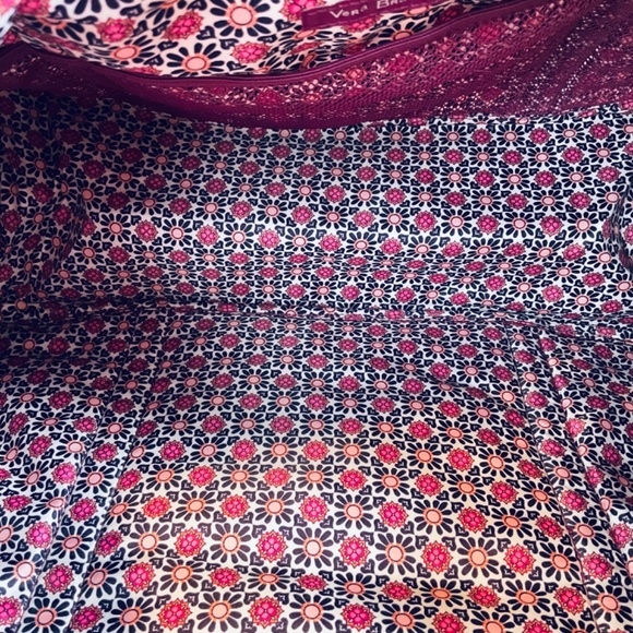 🌸Vera Bradley Small Travel Duffel Duffle Bag Suitcase Spring Break - Picture 8 of 10